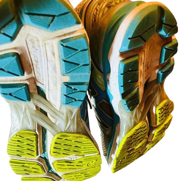 Women’s Asic’s GT-2000 T657N running sneakers 8.5 wide silver blue gently worn - Picture 2 of 16